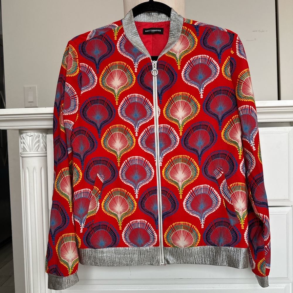 ✨ RUE DES ABESSES Jacket ✨
French Designer Brand 🇫🇷 Bomber Jacket
